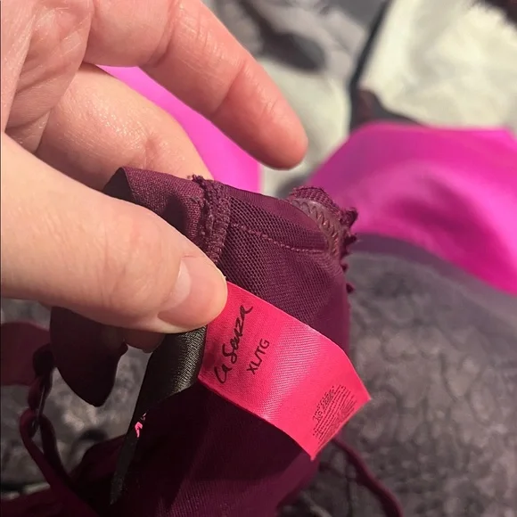 La senza Women’s Hot Pink Satin Bra - Sleeveless Push-Up Support - Picture 2 of 4